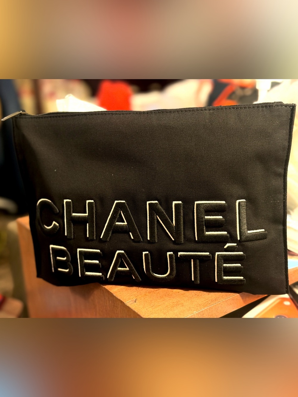 RARE!CHANEL Beaute Black Cosmetic Pouch with White Embroidered Logo extra large - Picture 8 of 8